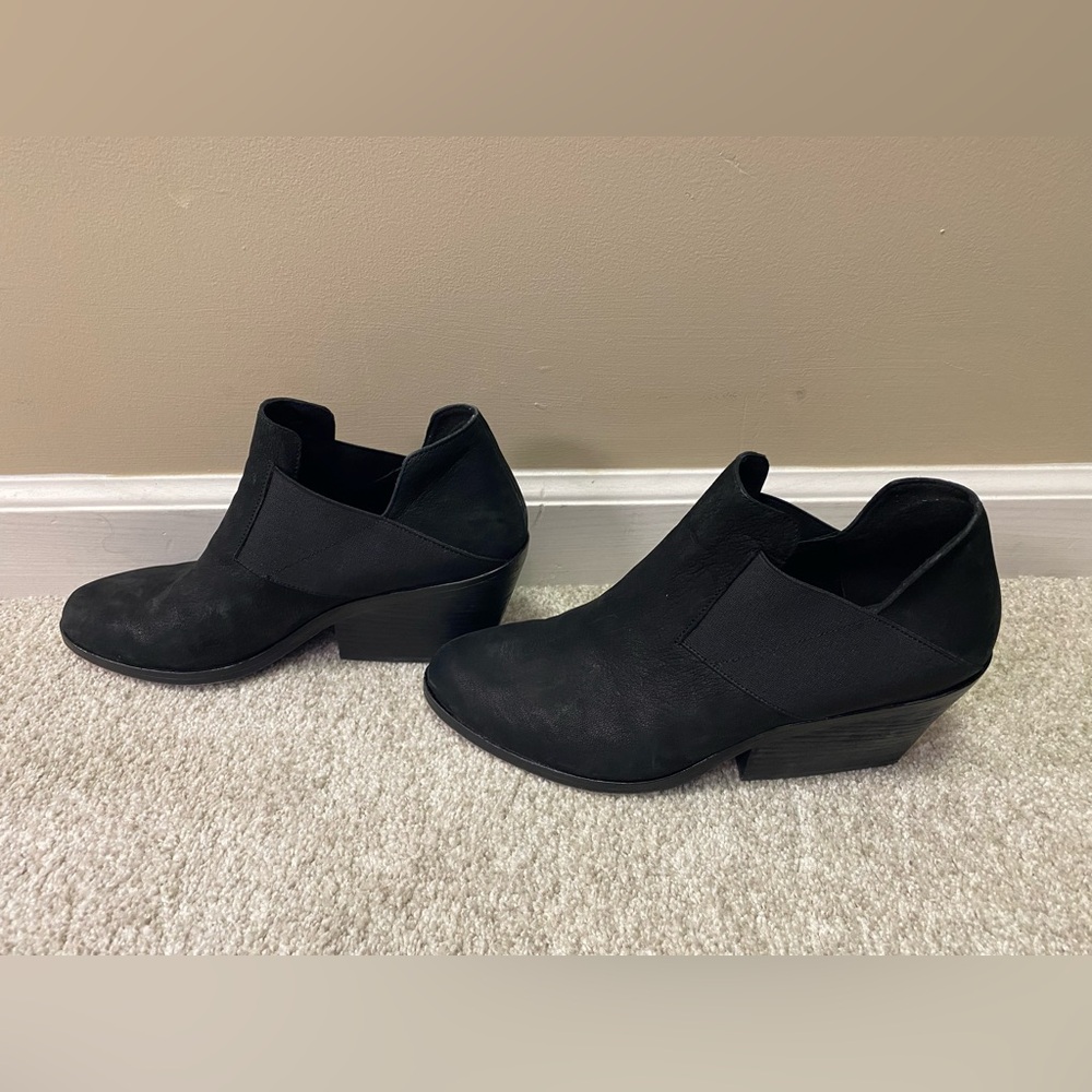 Eileen Fisher Black Suede Women’s Ankle Boots - Picture 3 of 6